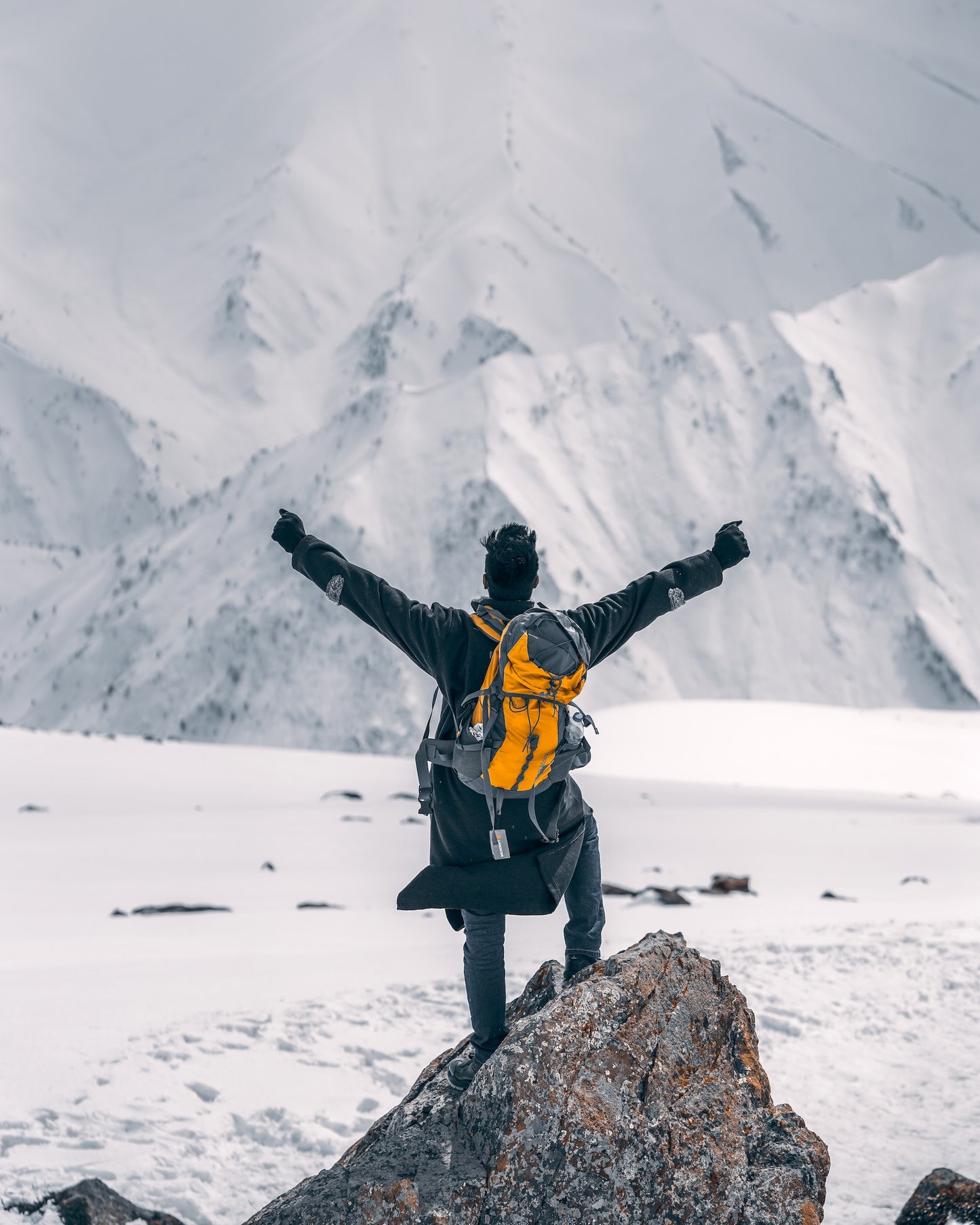 How to Choose Clothes For An Outdoor Adventure